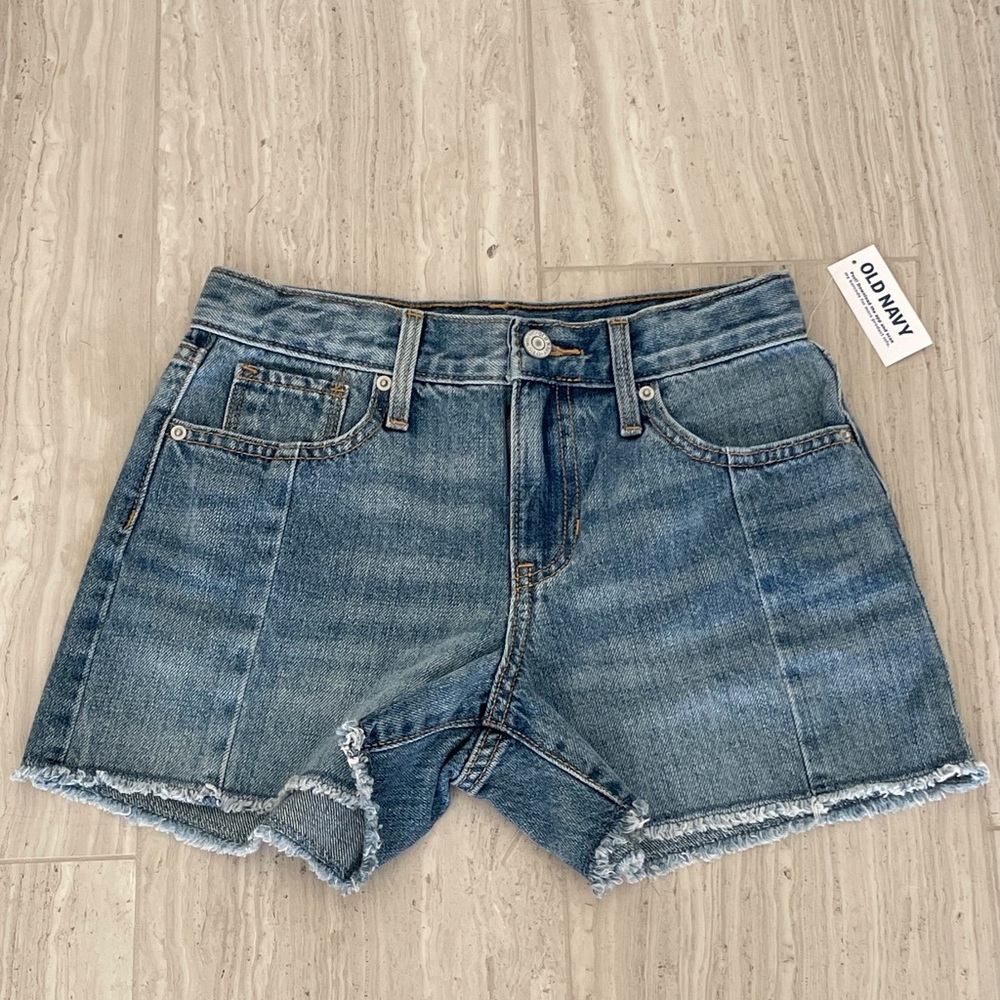 Old Navy blue denim jean shorts size 10 in kids.